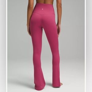 lululemon Align™ High-Rise Mini-Flared Leggings Pant
Regular NWOT